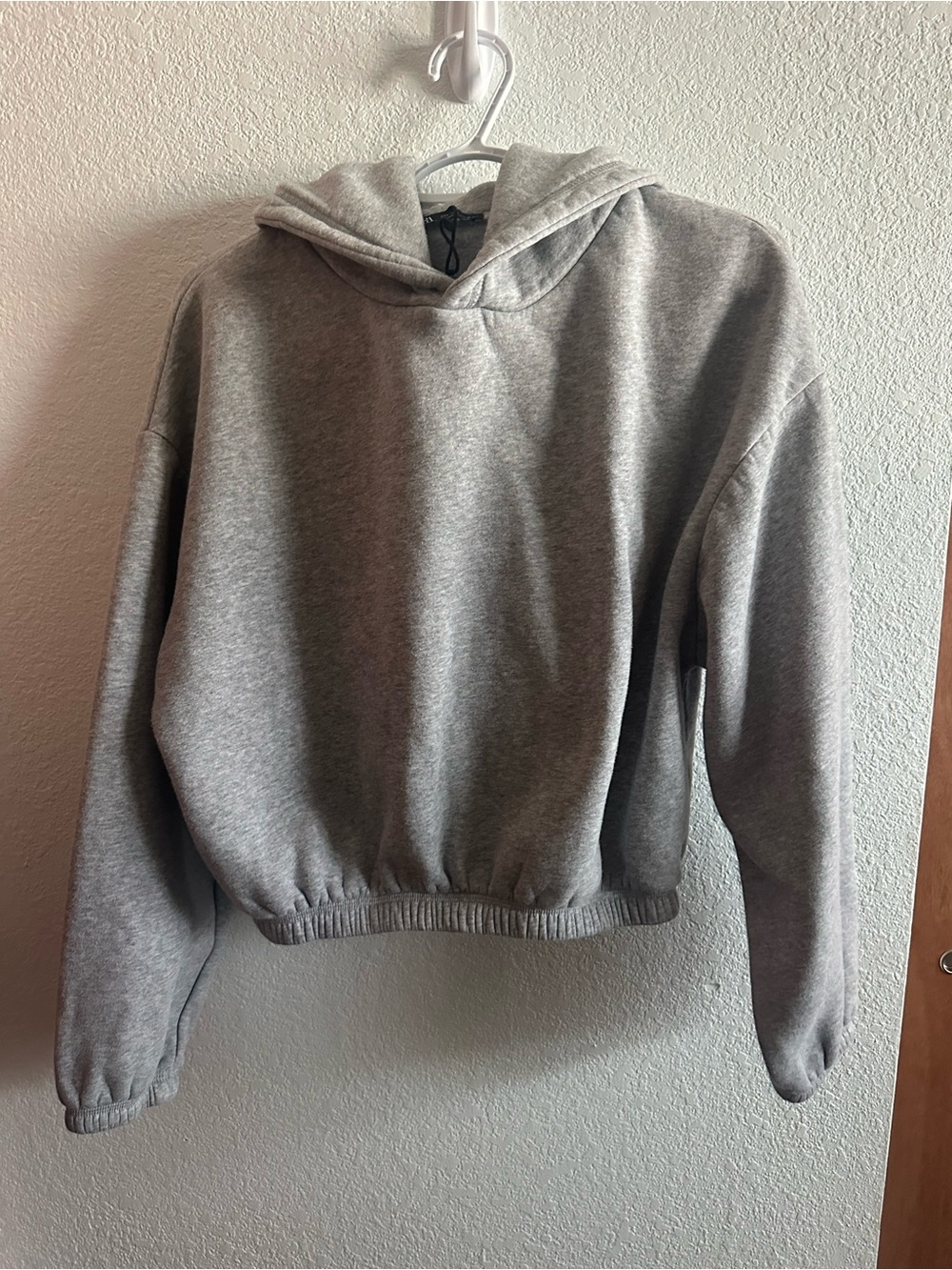 Zara Women's Gray Cropped Hoodie Sweatshirt